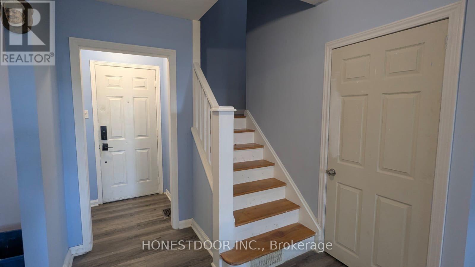 928 Randolph Avenue Property Photo 3