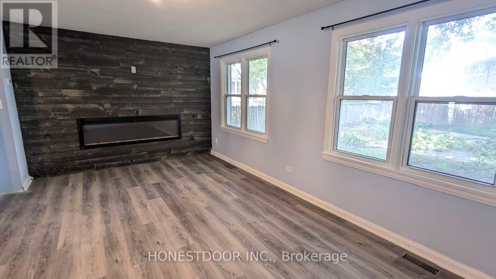928 Randolph Avenue Property Photo 8