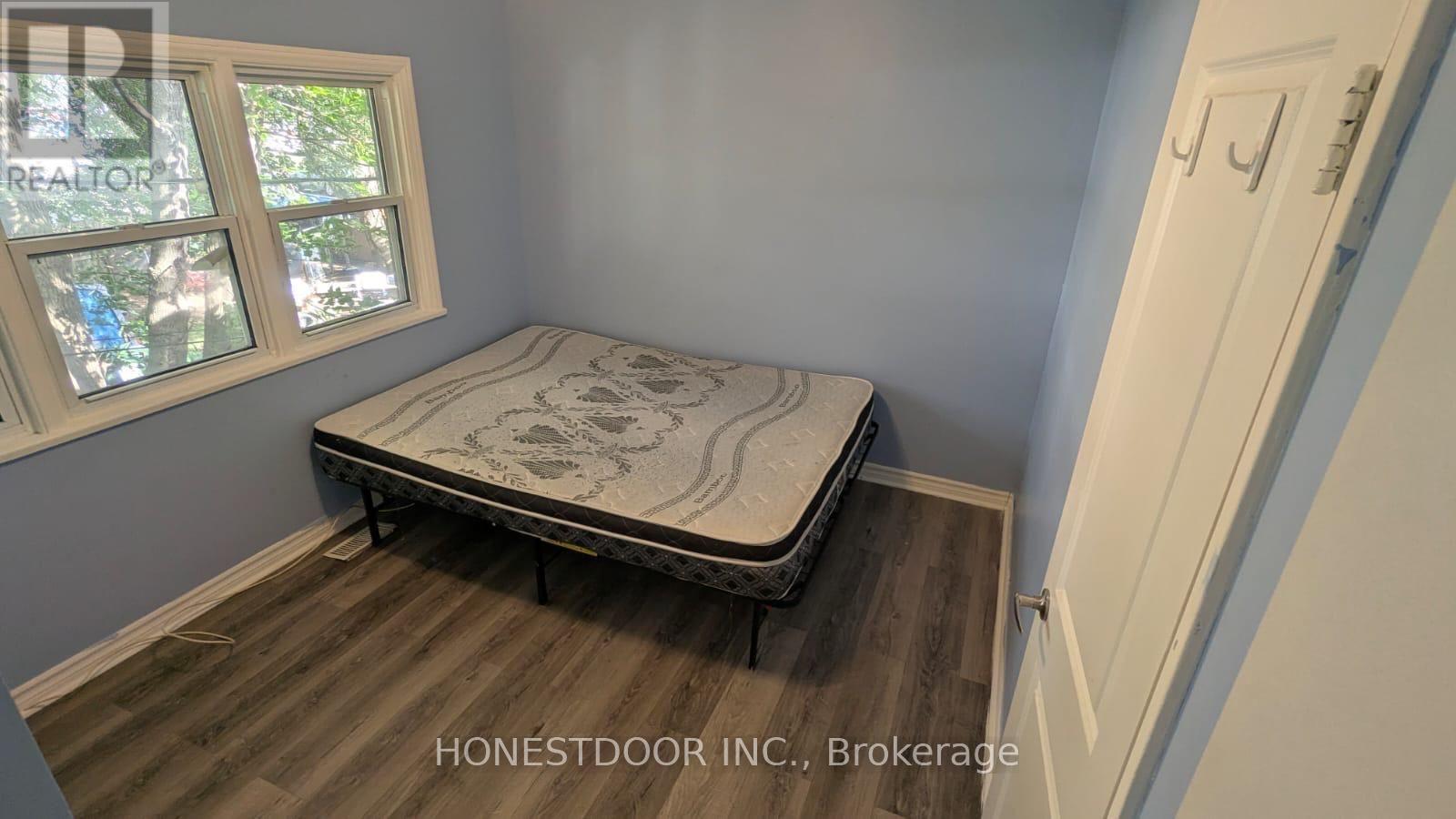 928 Randolph Avenue Property Photo 13