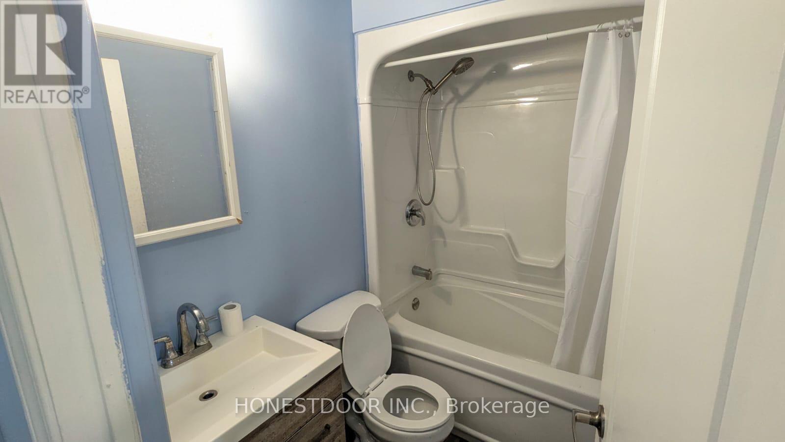 928 Randolph Avenue Property Photo 14