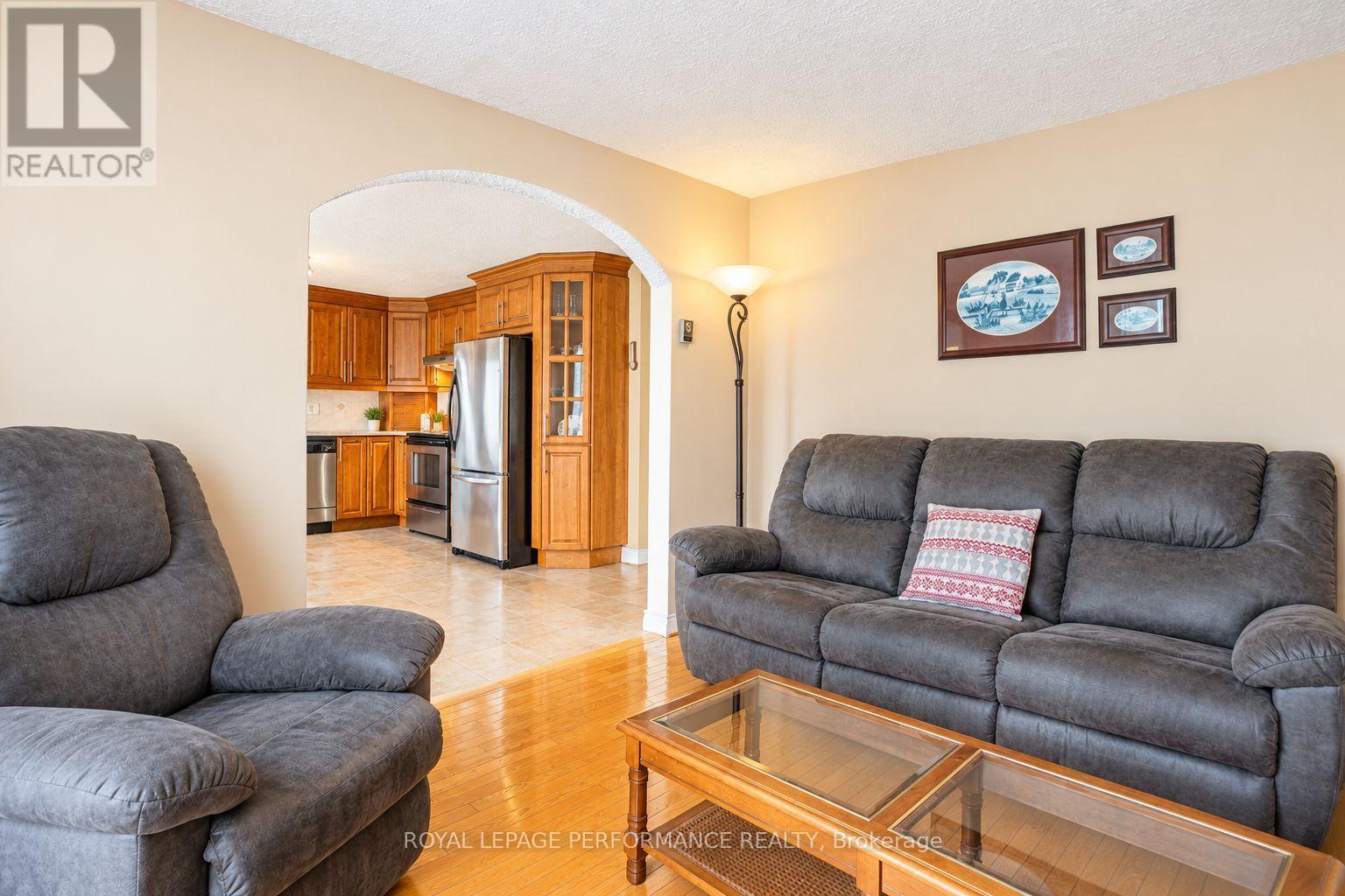 514 Catherine Street Property Photo 11