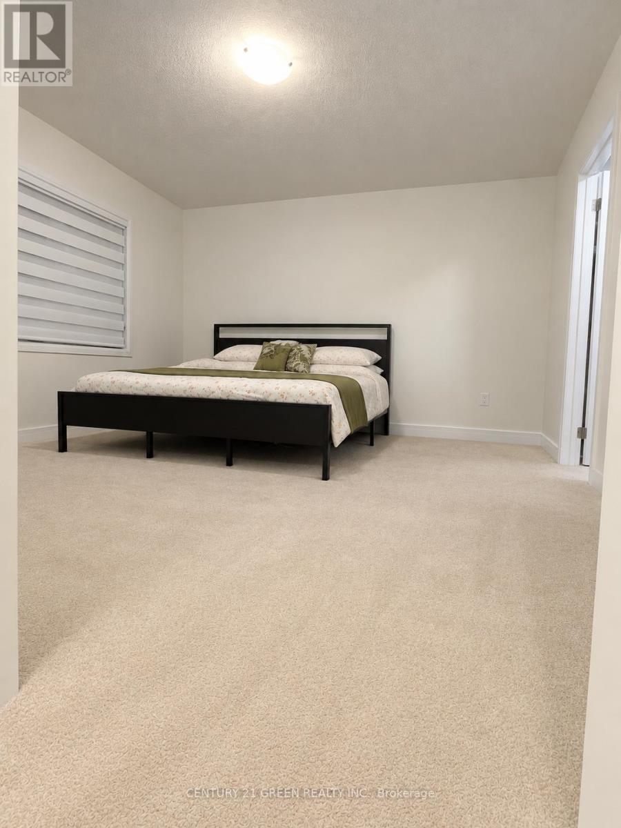 55 Selection Heights Property Photo 8