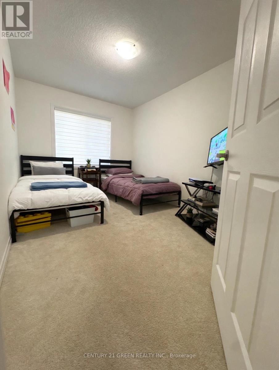 55 Selection Heights Property Photo 11