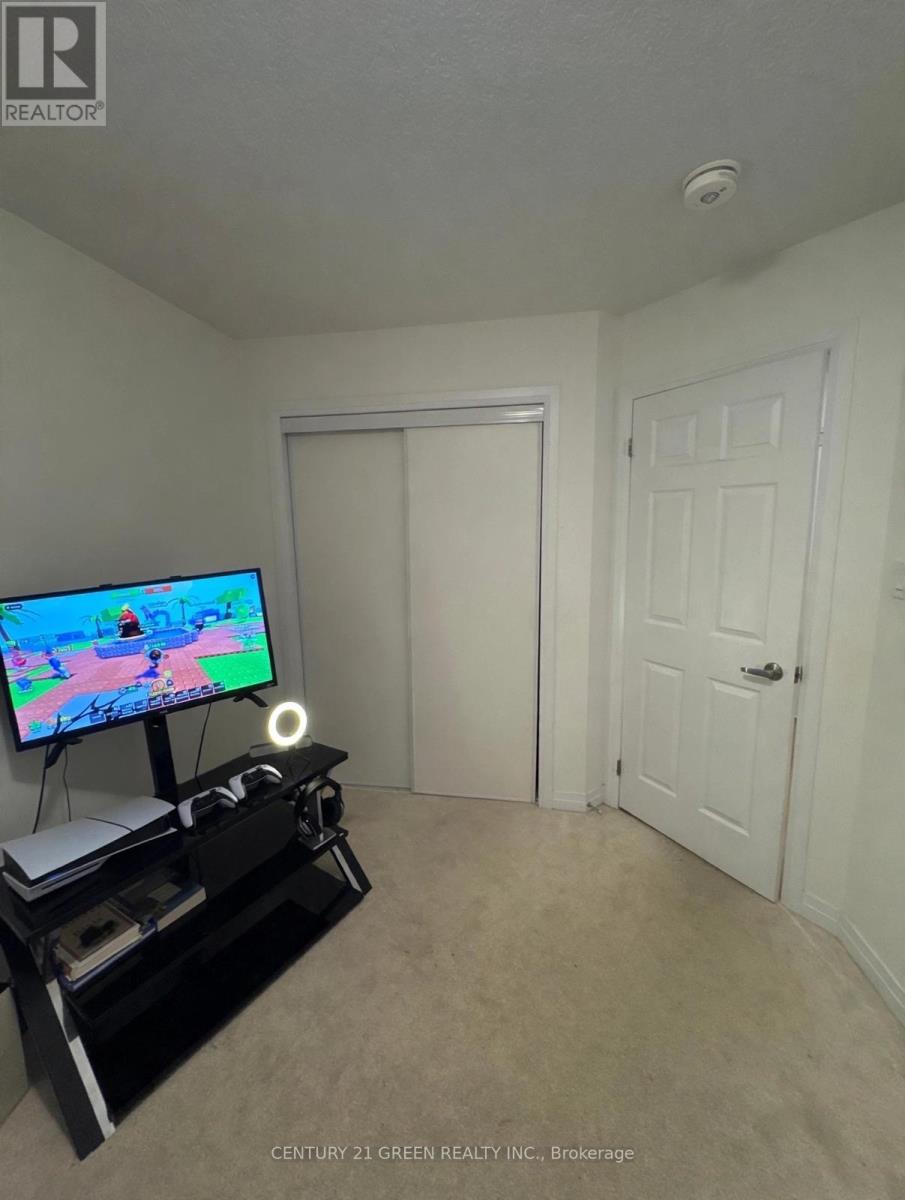 55 Selection Heights Property Photo 13