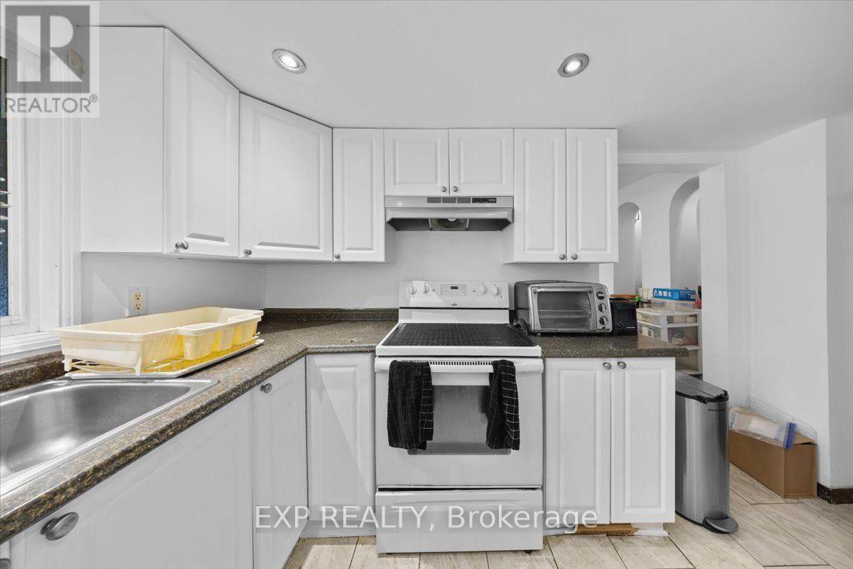 445 Hilson Avenue Property Photo 9