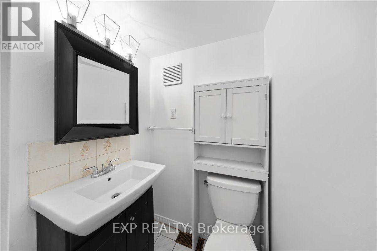 445 Hilson Avenue Property Photo 11