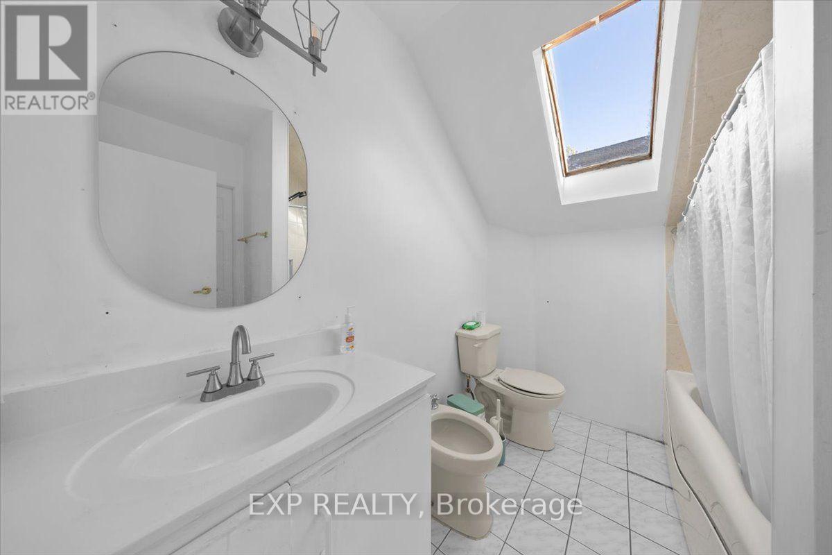 445 Hilson Avenue Property Photo 17