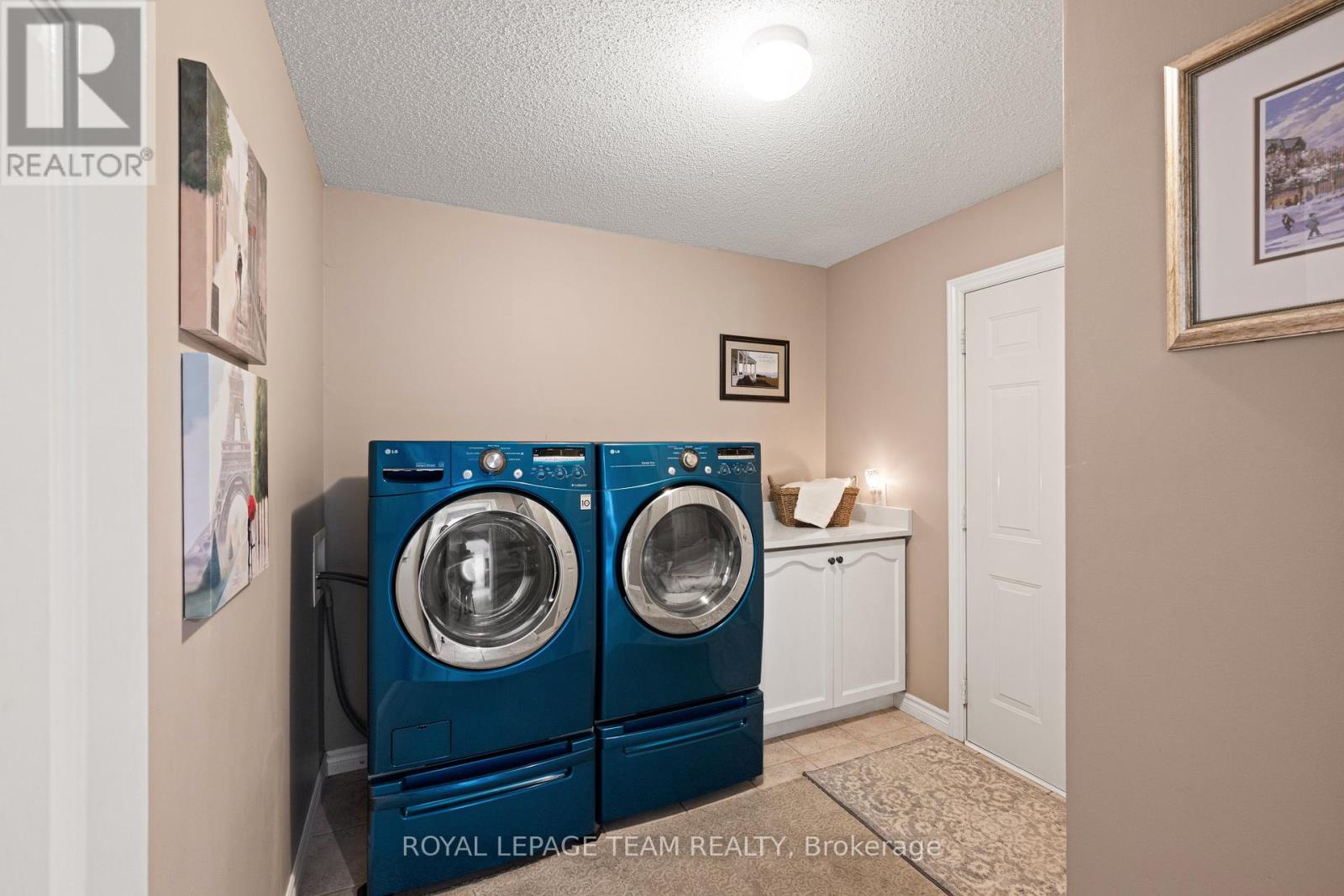 41 Blackshire Circle Property Photo 17