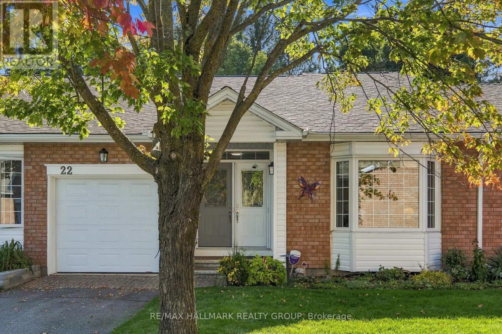 22 GRAND HARBOUR COURT Property Photo 1
