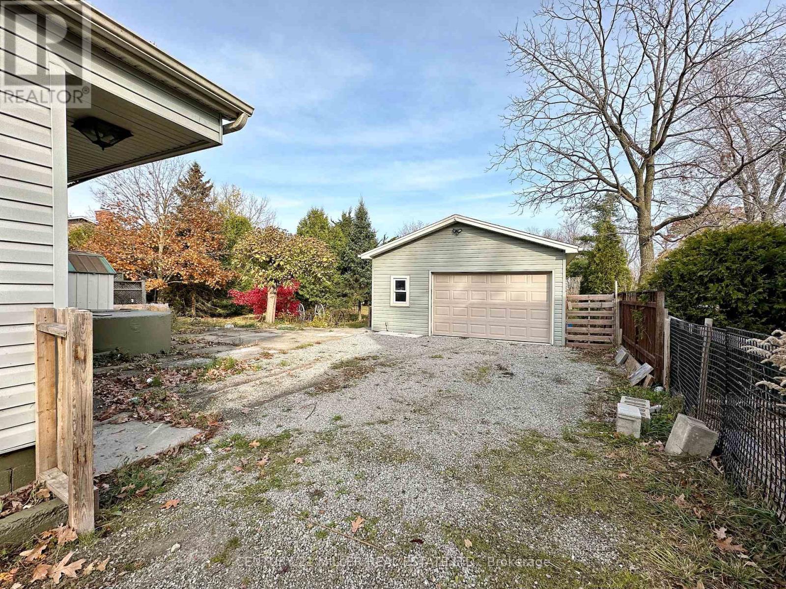49 Ridge Road E Property Photo 8