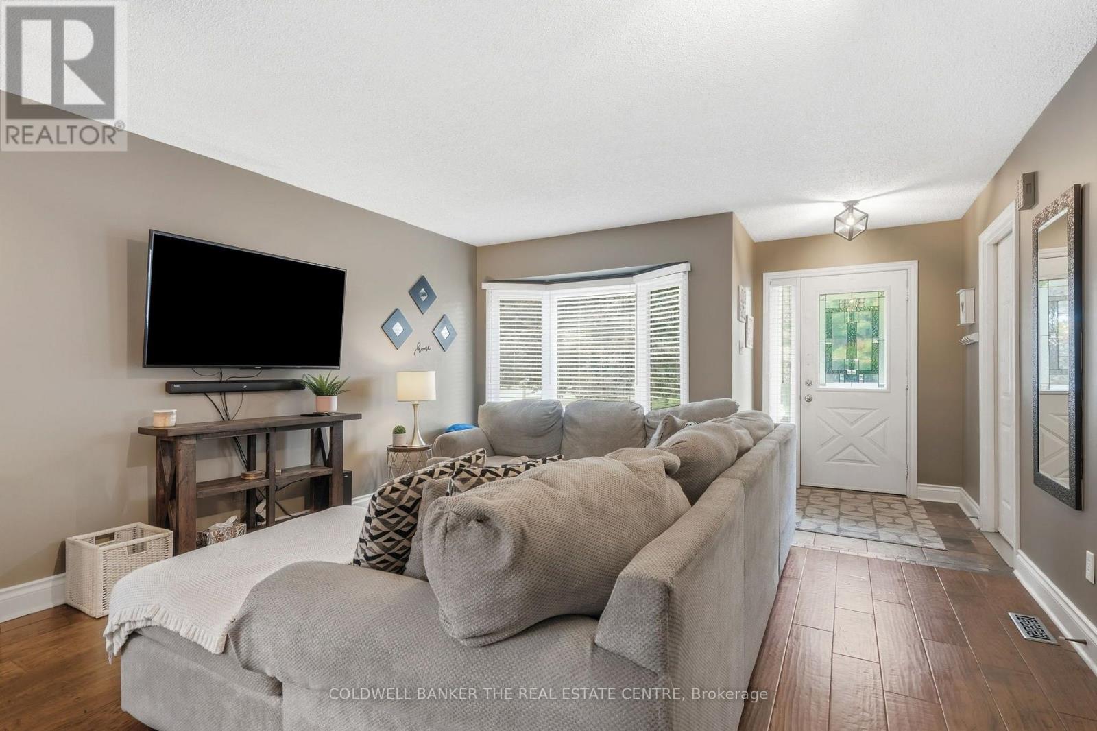 31 Karsh Crescent Property Photo 4
