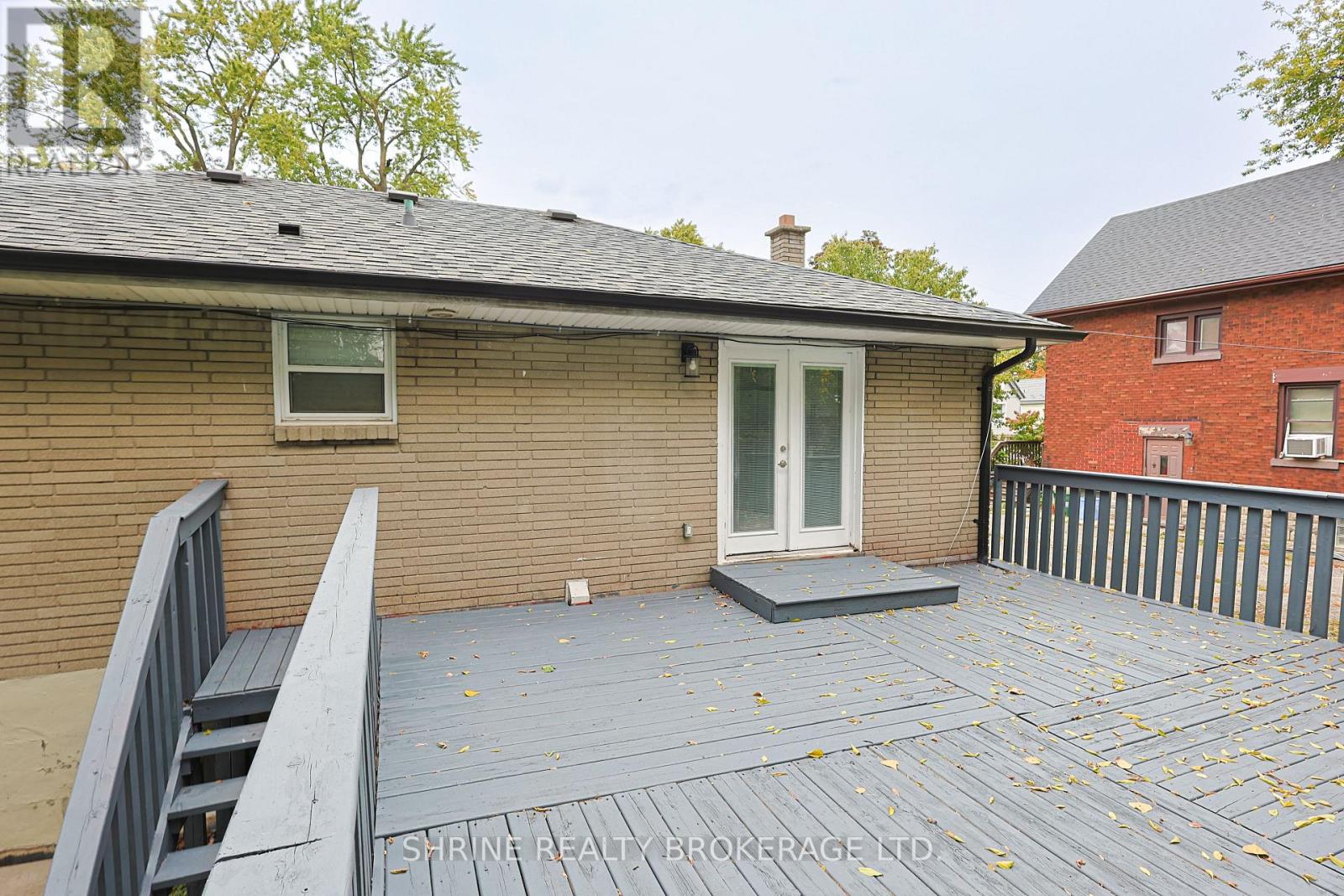 Upper Unit - 321 Salisbury Street Property Photo 20