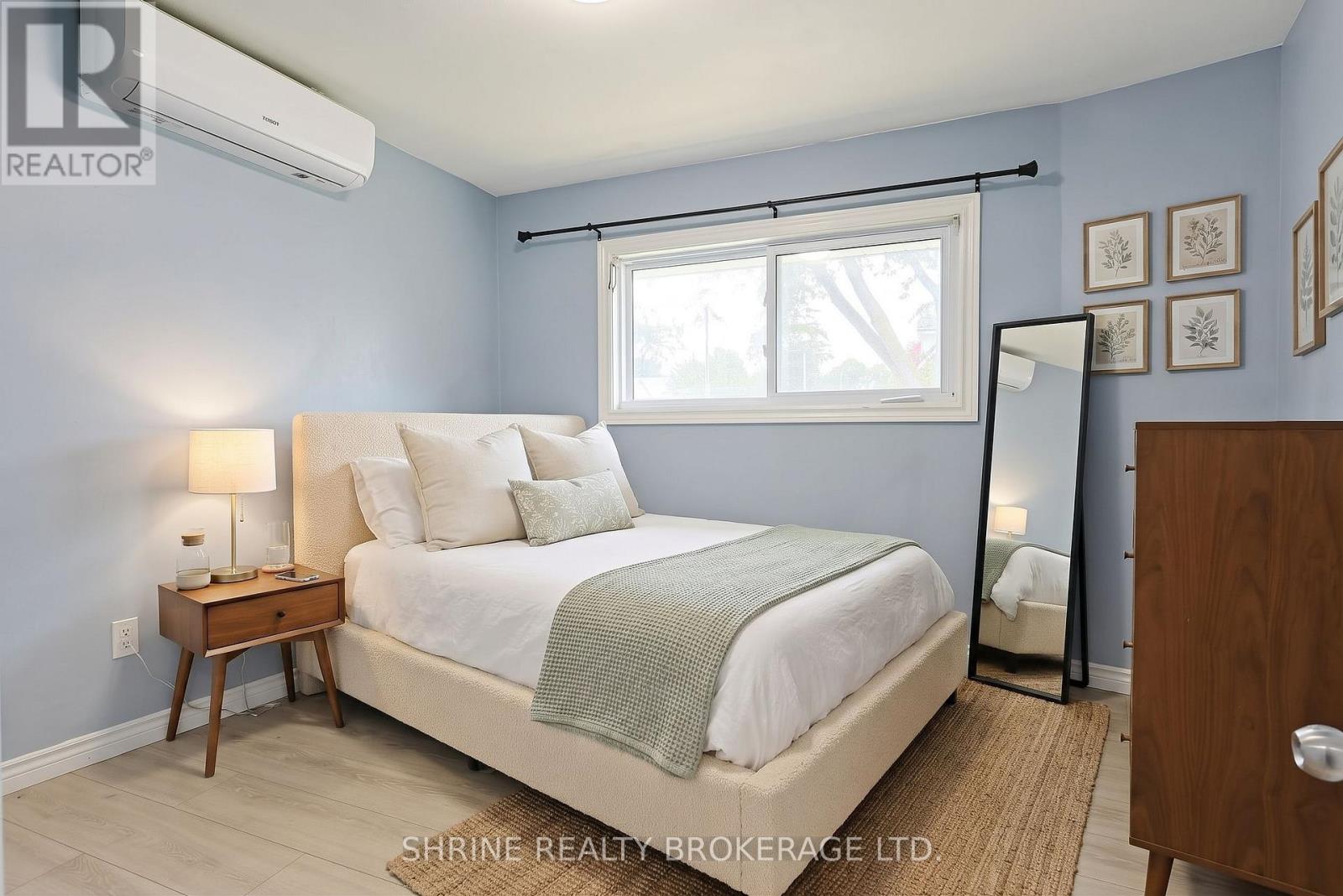 Upper Unit - 321 Salisbury Street Property Photo 24