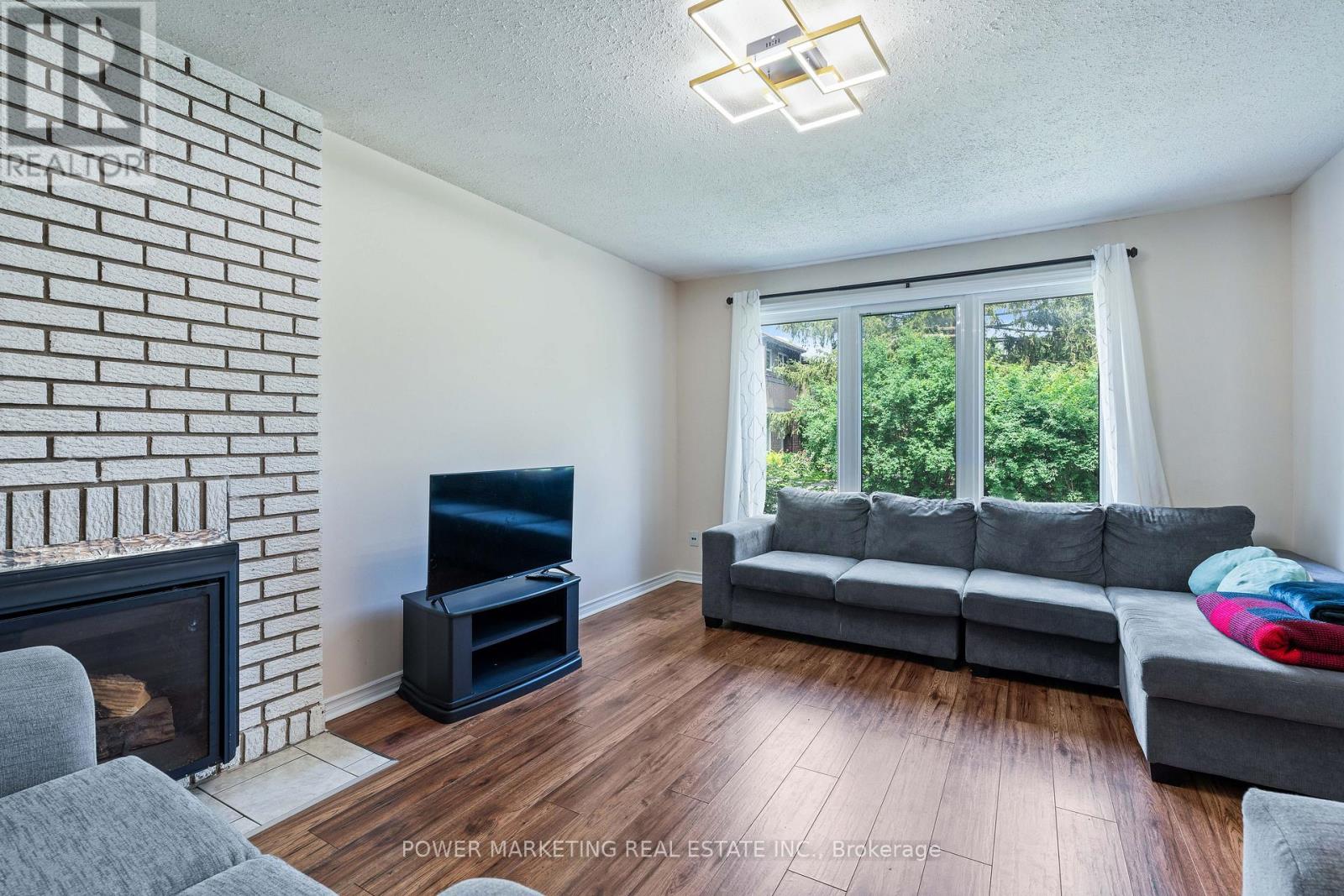 76 - 2111 Montreal Road Property Photo 4