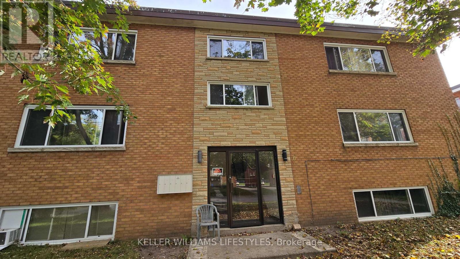 Unit 3 - 6 Balfour Place Property Photo 2