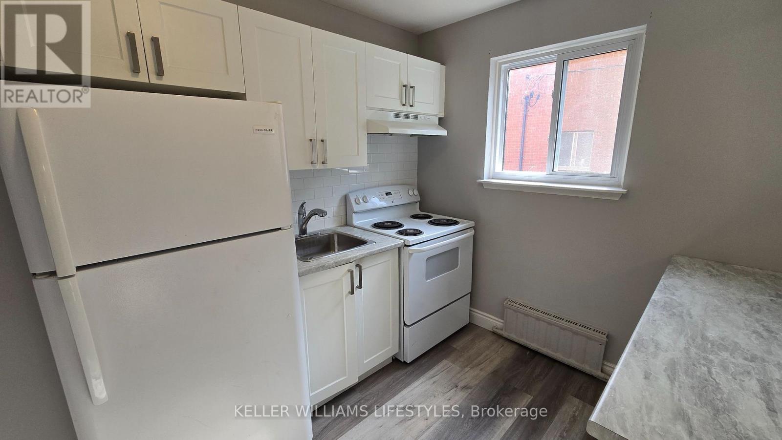 Unit 3 - 6 Balfour Place Property Photo 8