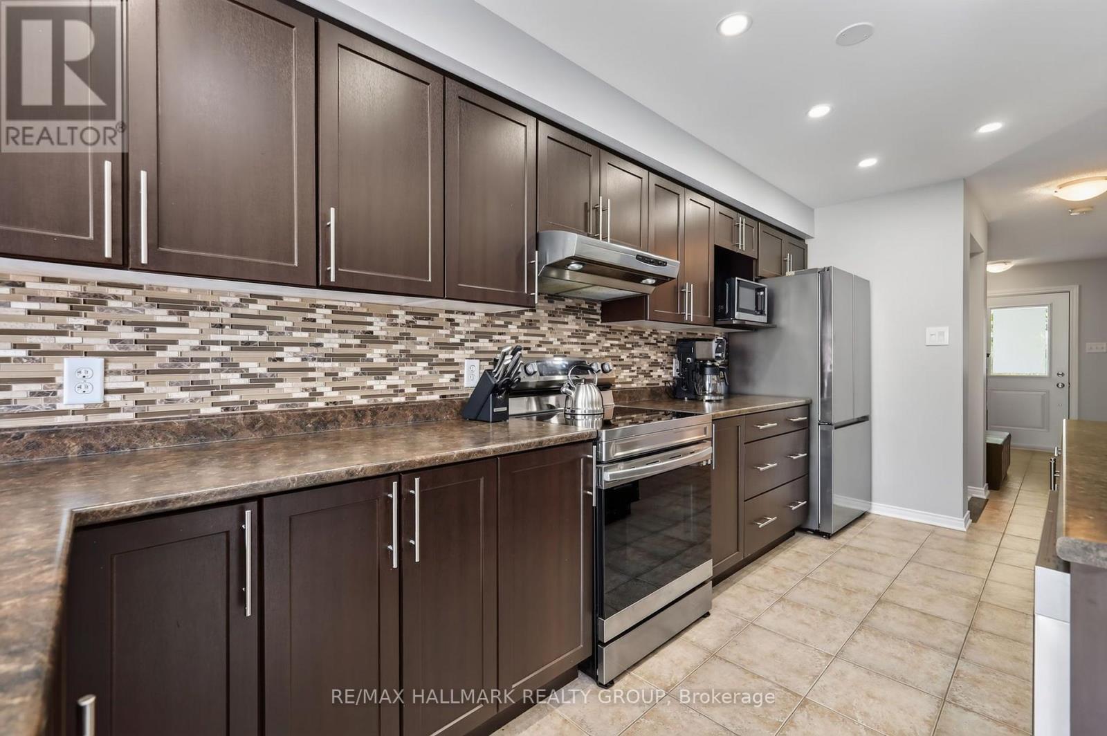 316 Aldworth Private Property Photo 12