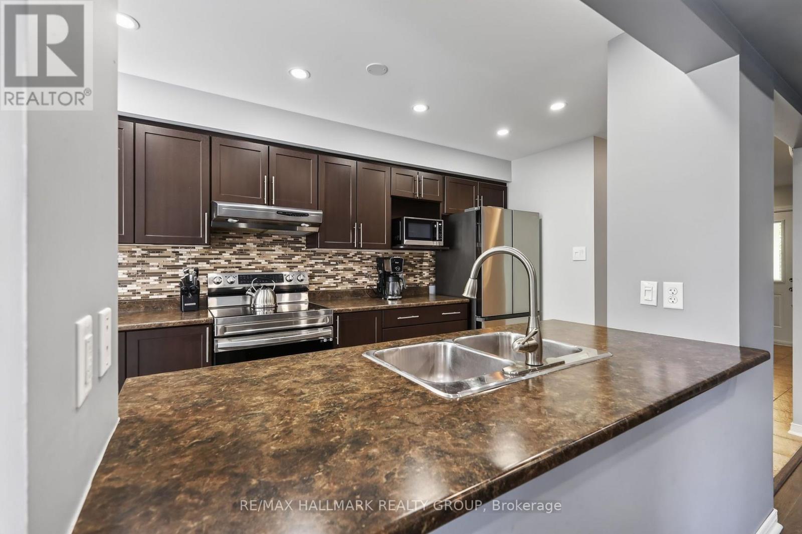 316 Aldworth Private Property Photo 17
