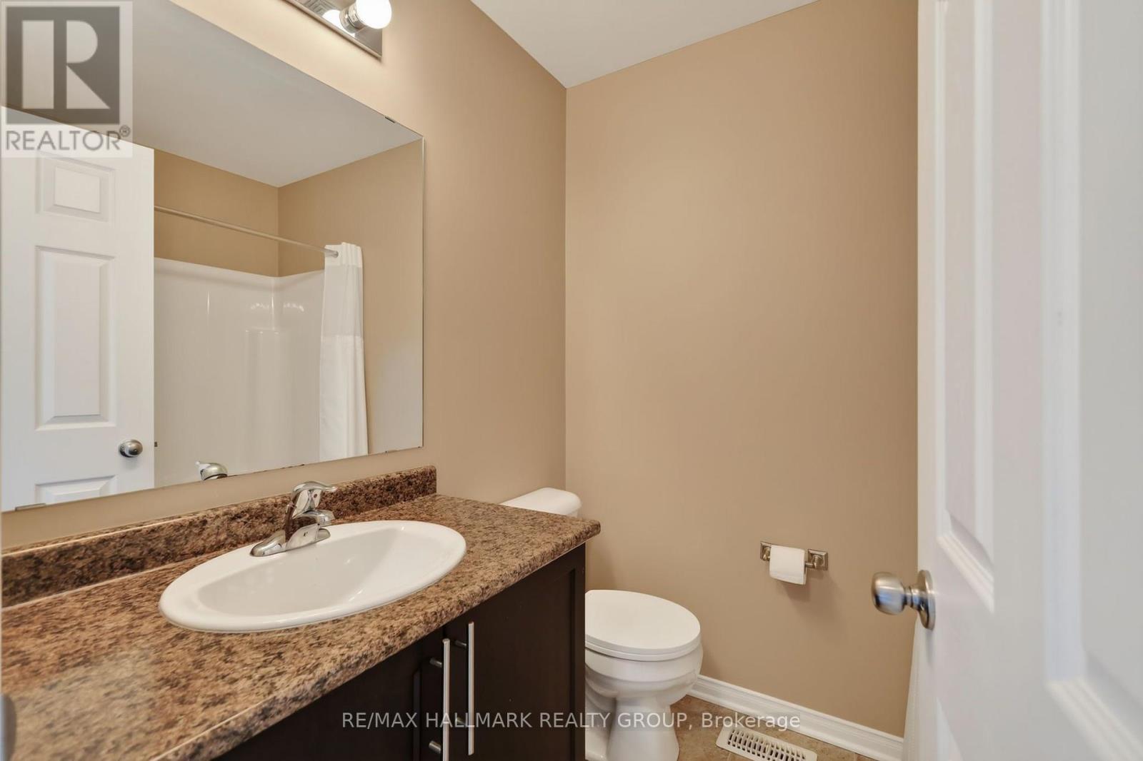 316 Aldworth Private Property Photo 27