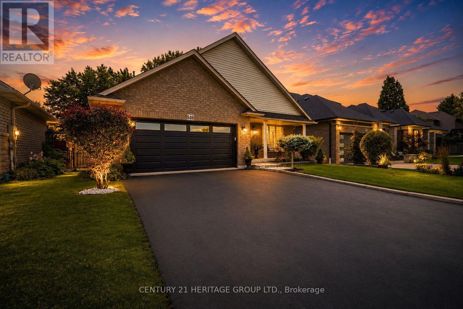 546 Jerseyville Road W Property Photo 4