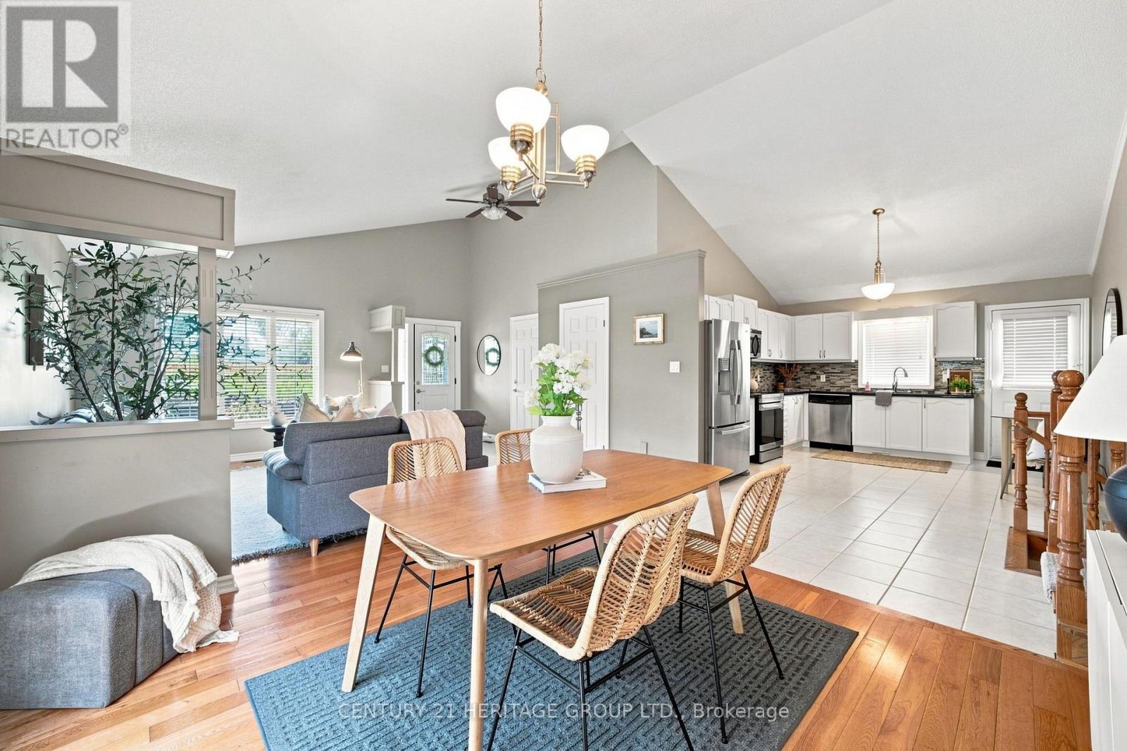 546 Jerseyville Road W Property Photo 12