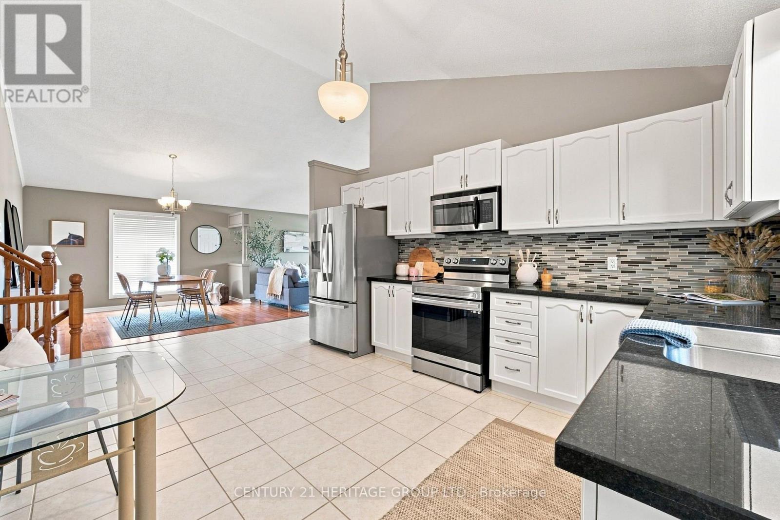 546 Jerseyville Road W Property Photo 16