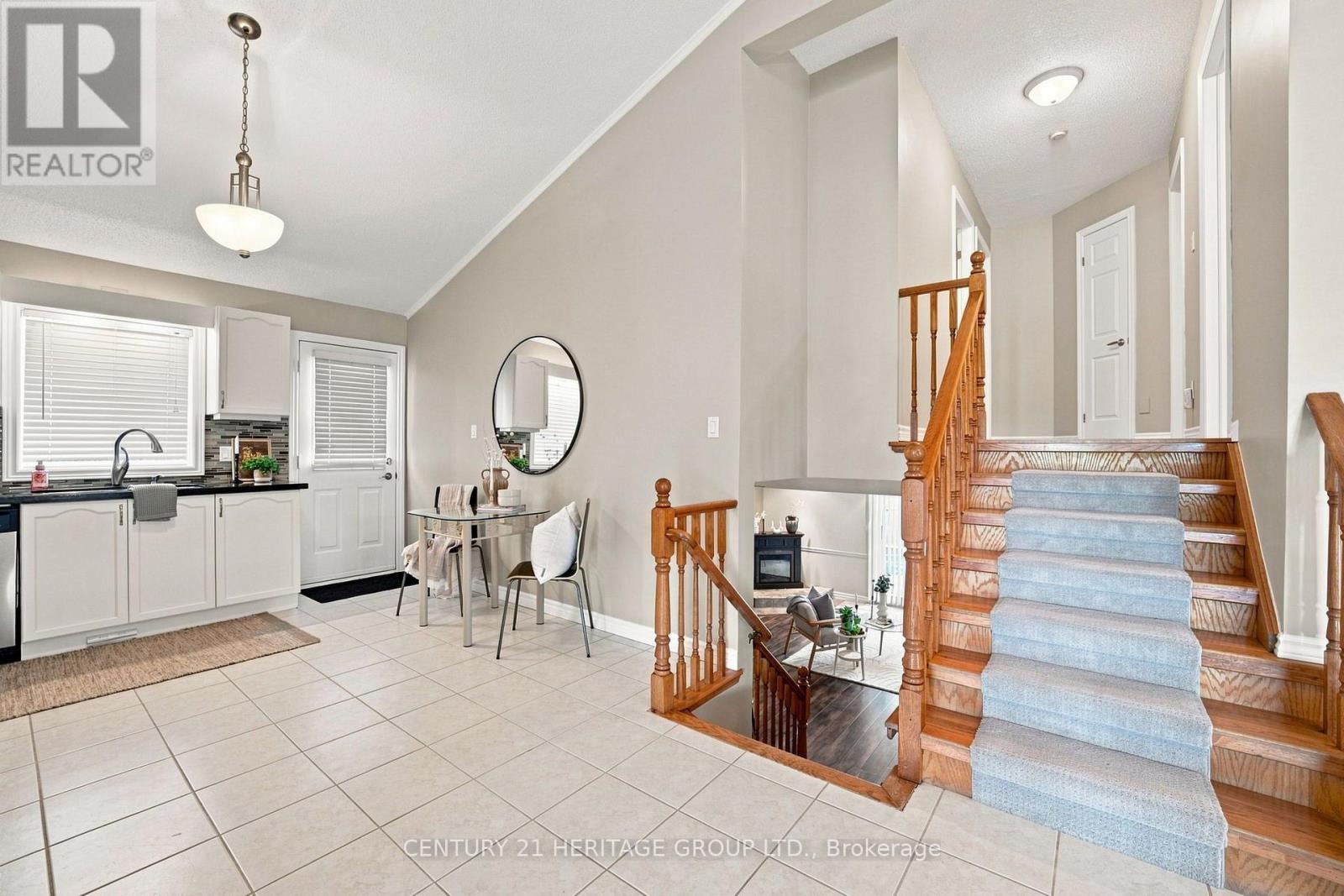 546 Jerseyville Road W Property Photo 19