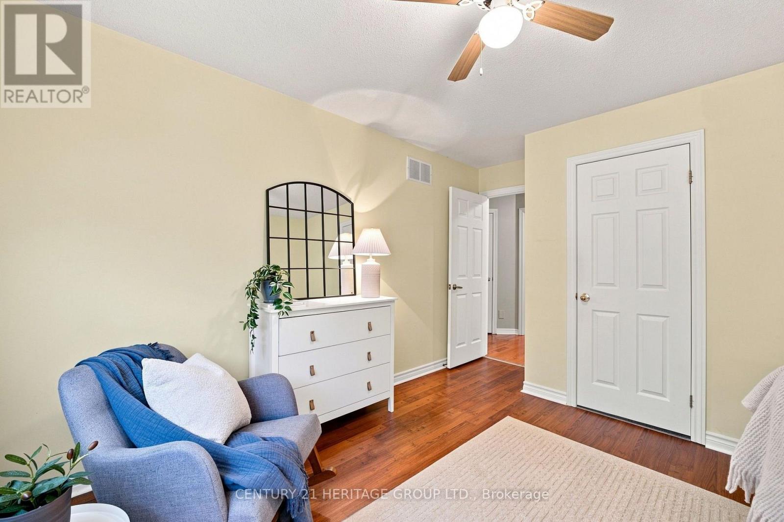 546 Jerseyville Road W Property Photo 27