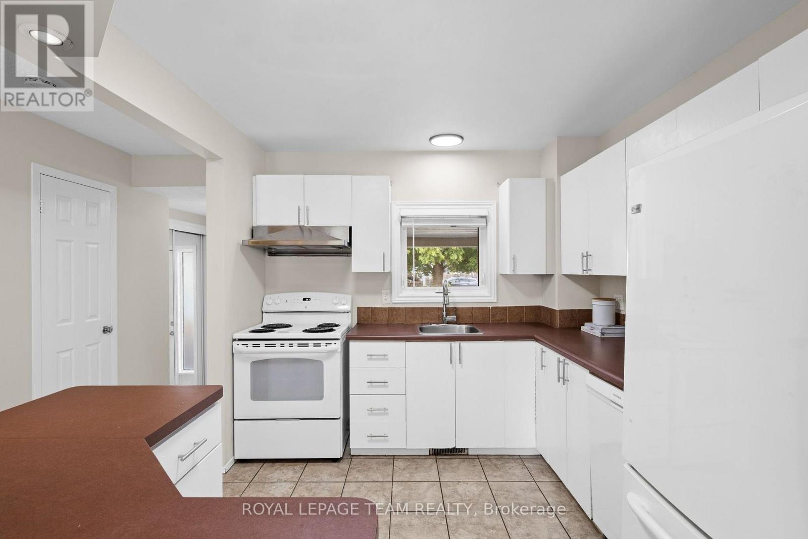 26 Paddington Private Property Photo 11