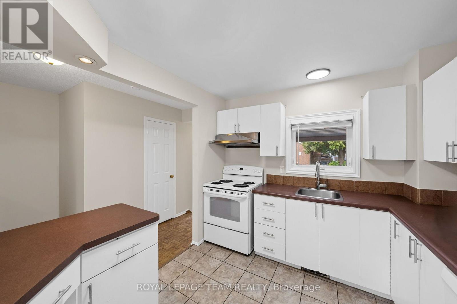 26 Paddington Private Property Photo 12
