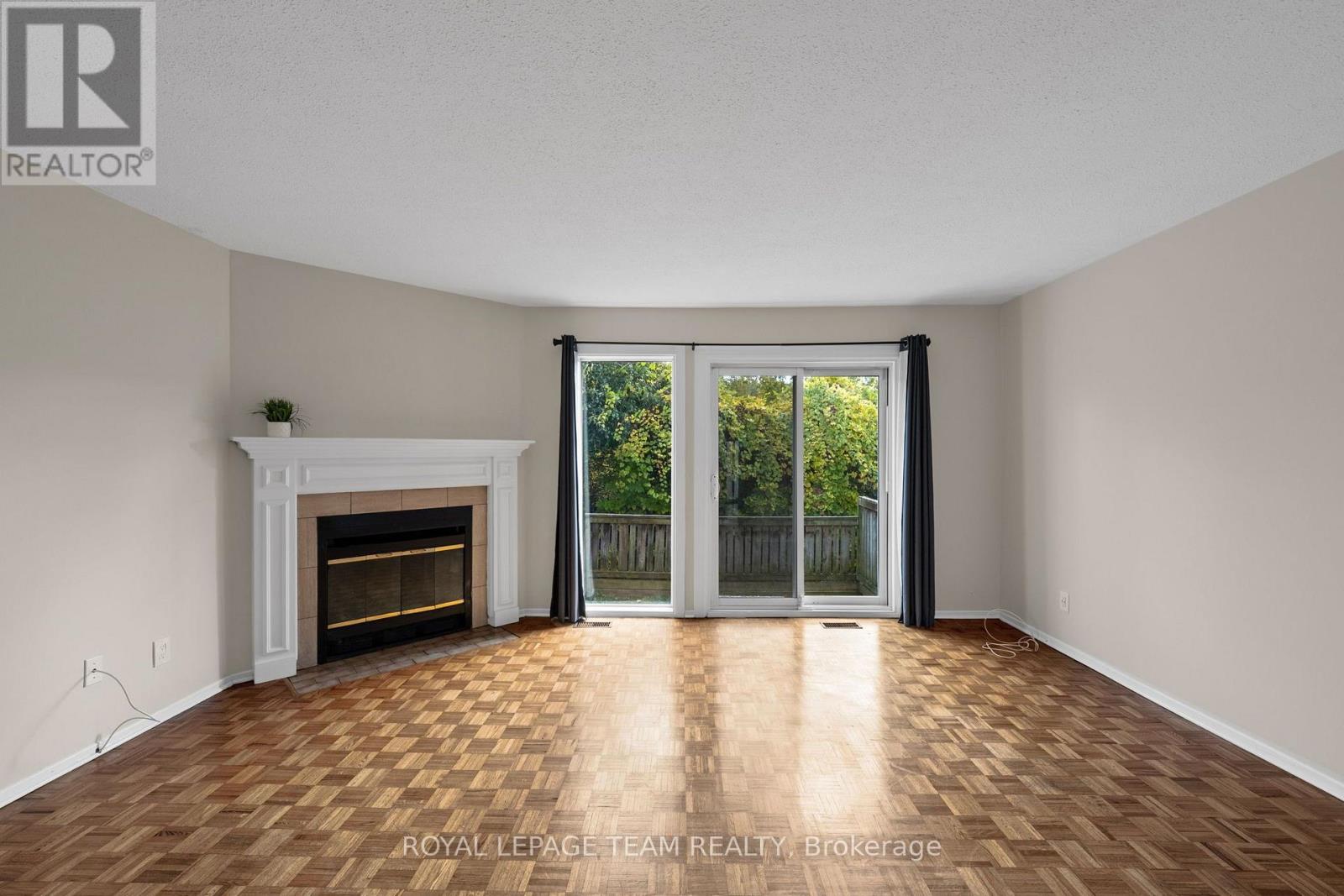 26 Paddington Private Property Photo 19