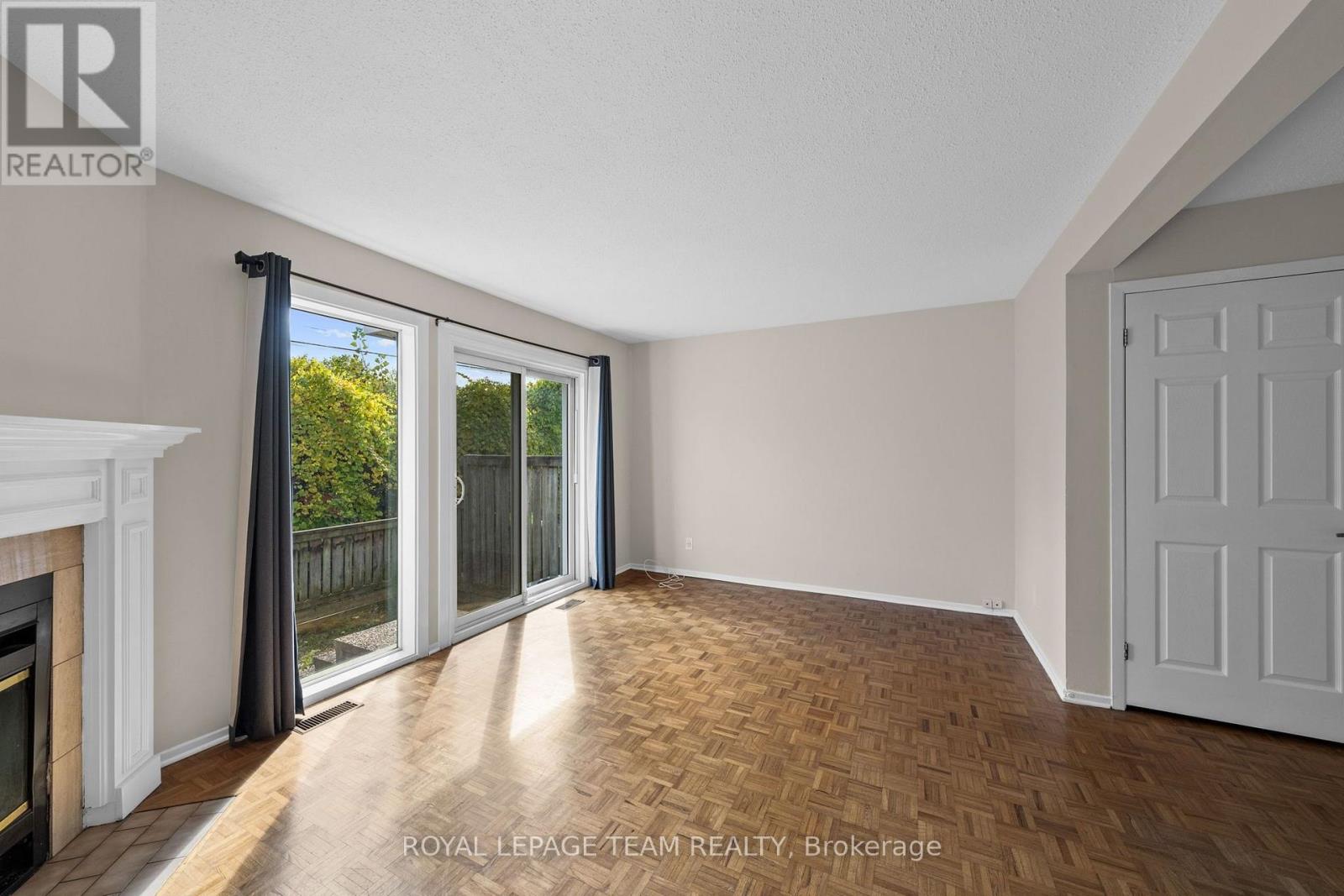 26 Paddington Private Property Photo 20