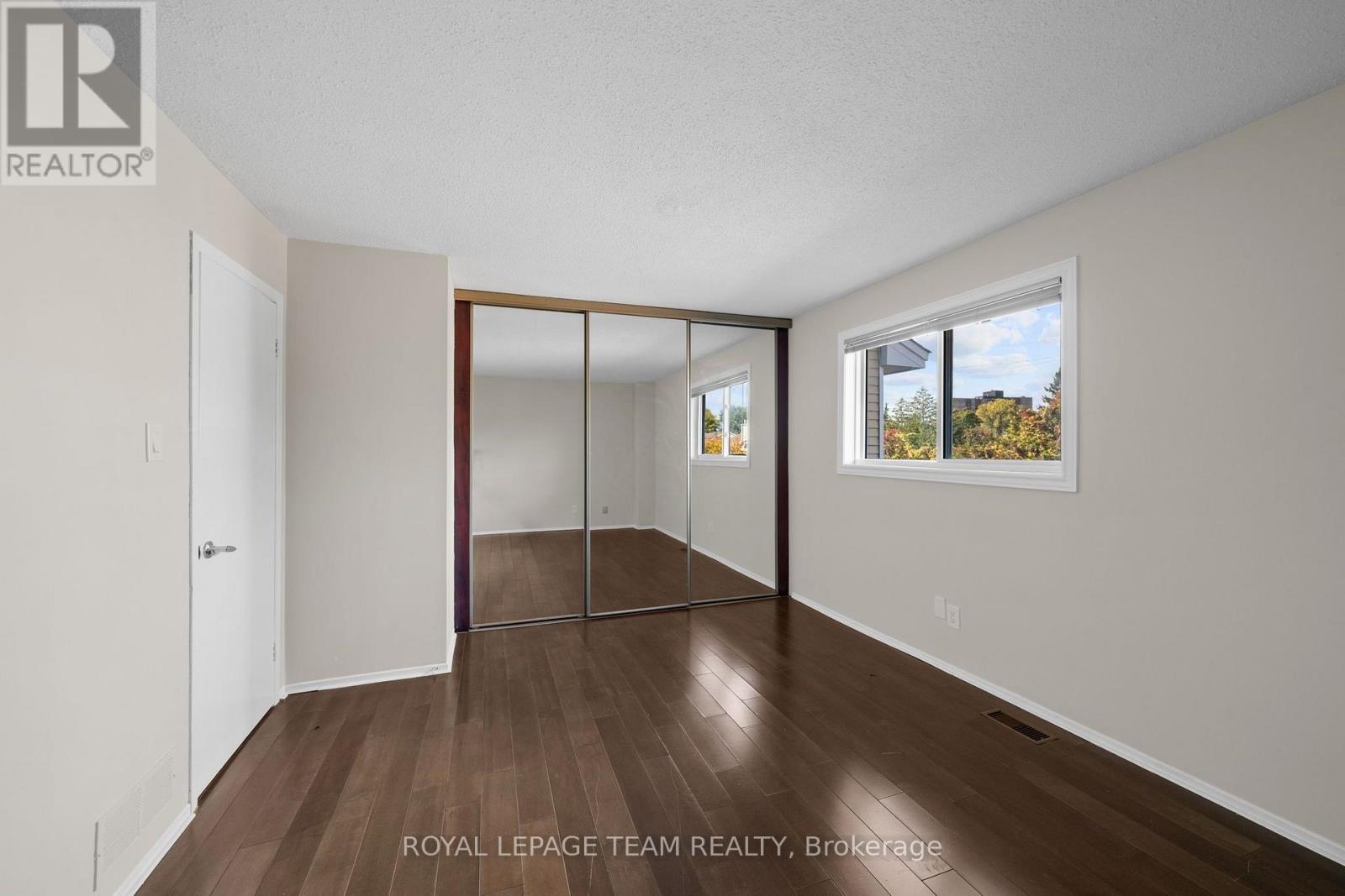 26 Paddington Private Property Photo 31