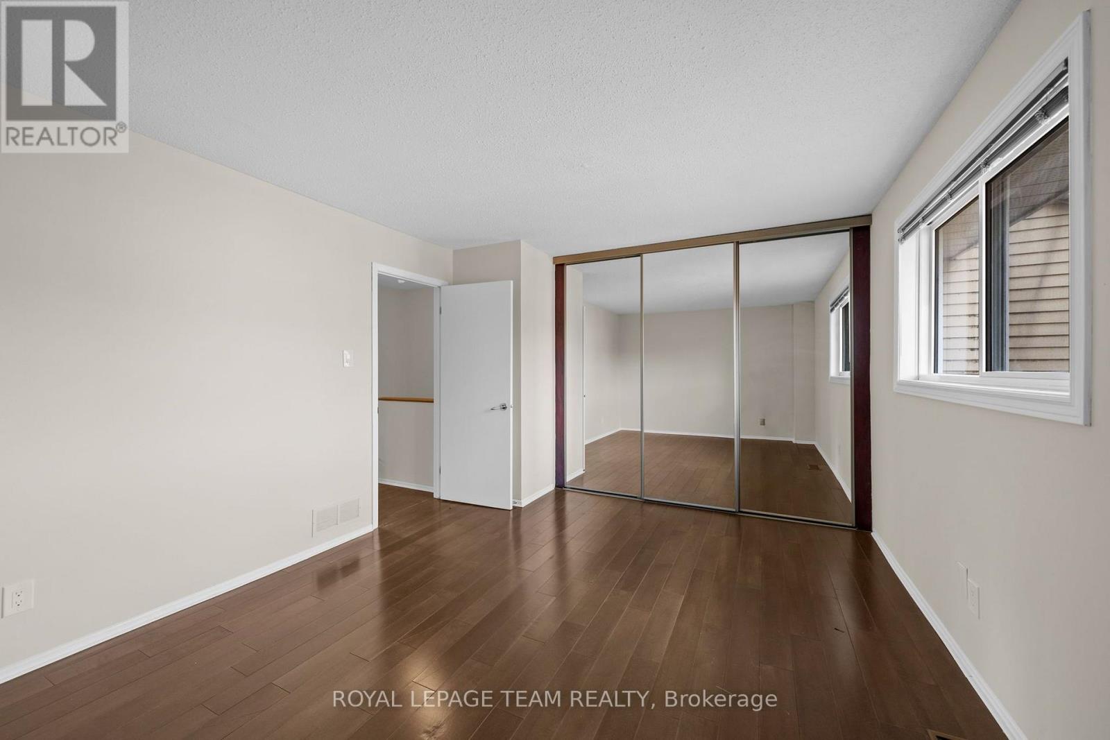 26 Paddington Private Property Photo 32