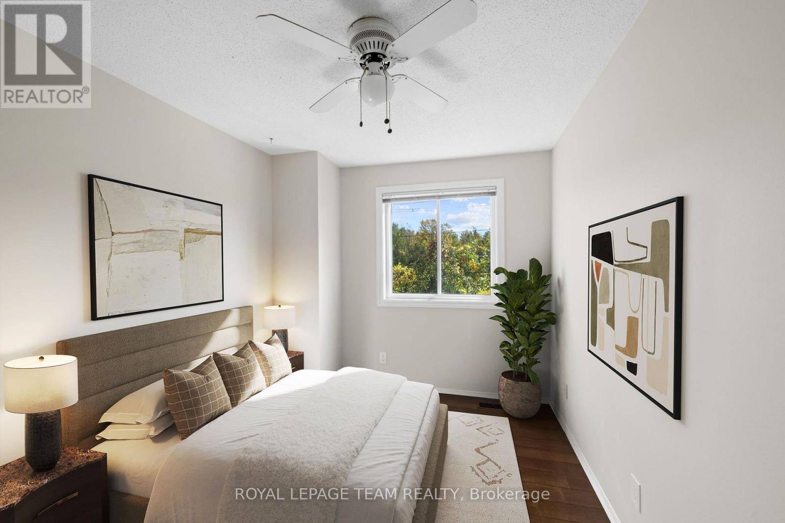 26 Paddington Private Property Photo 36