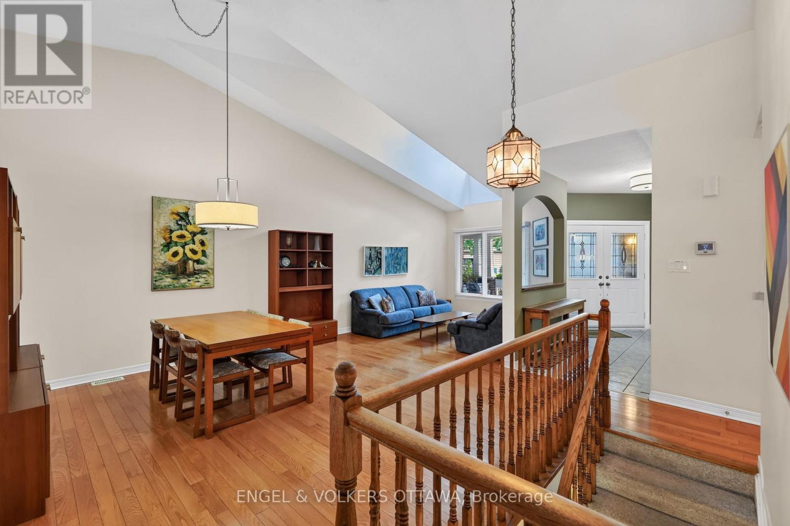 10 Waterthrush Crescent Property Photo 8