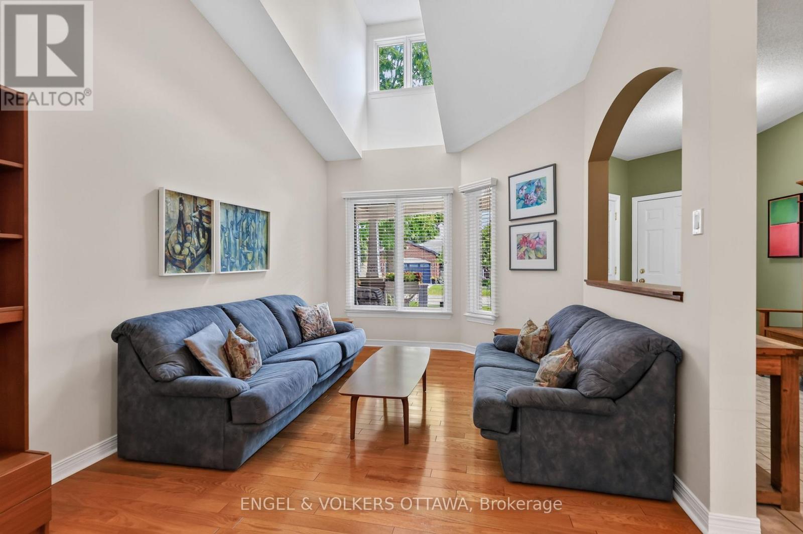 10 Waterthrush Crescent Property Photo 10