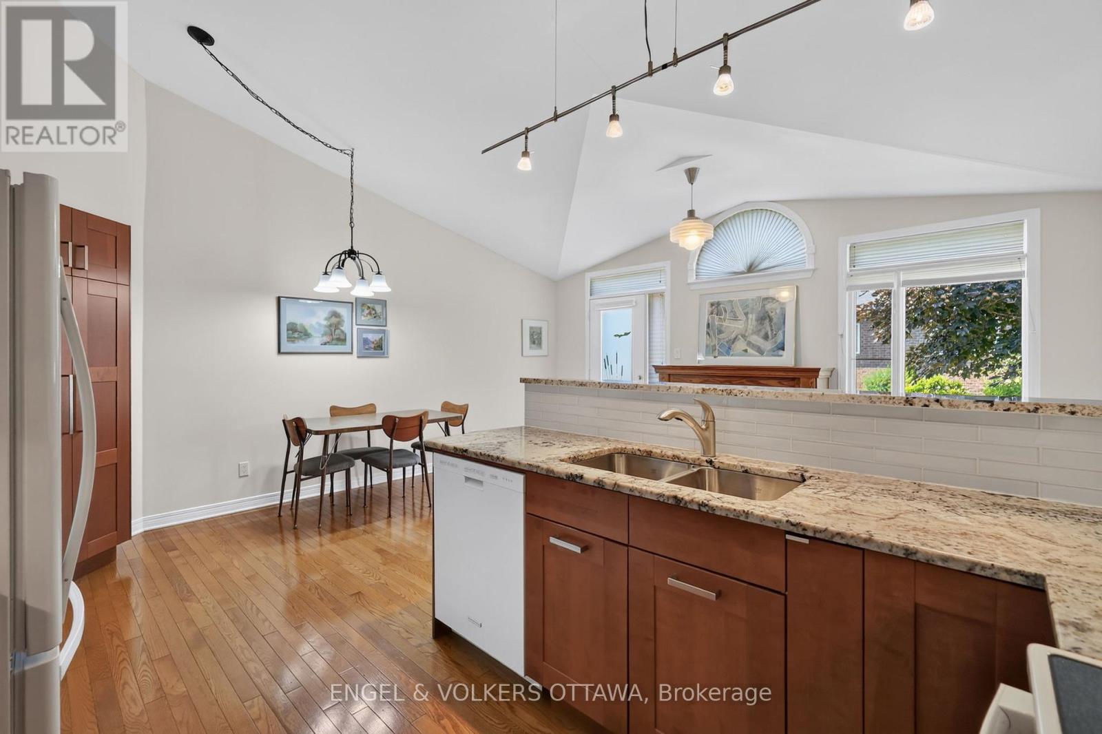 10 Waterthrush Crescent Property Photo 15