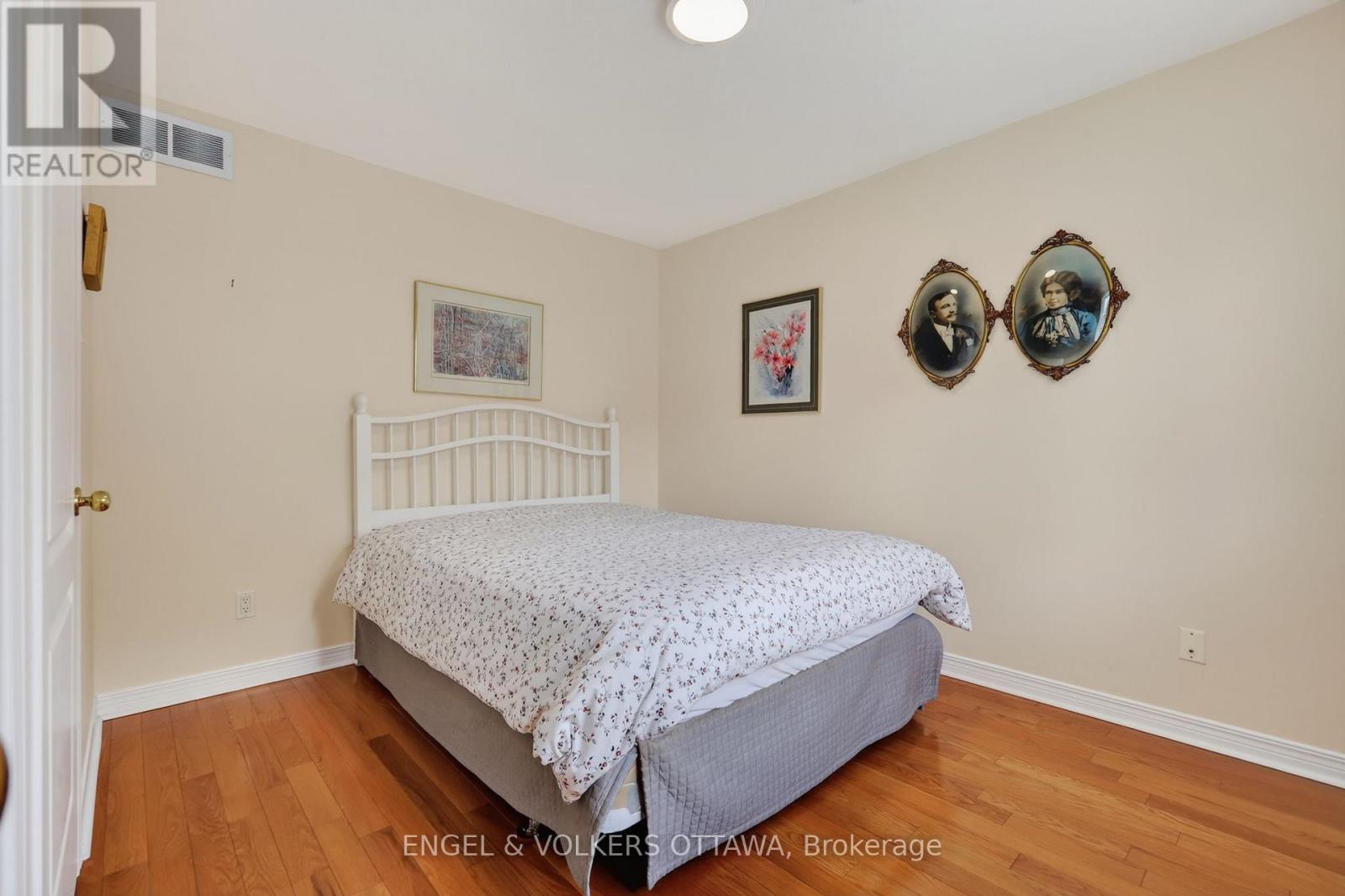 10 Waterthrush Crescent Property Photo 27