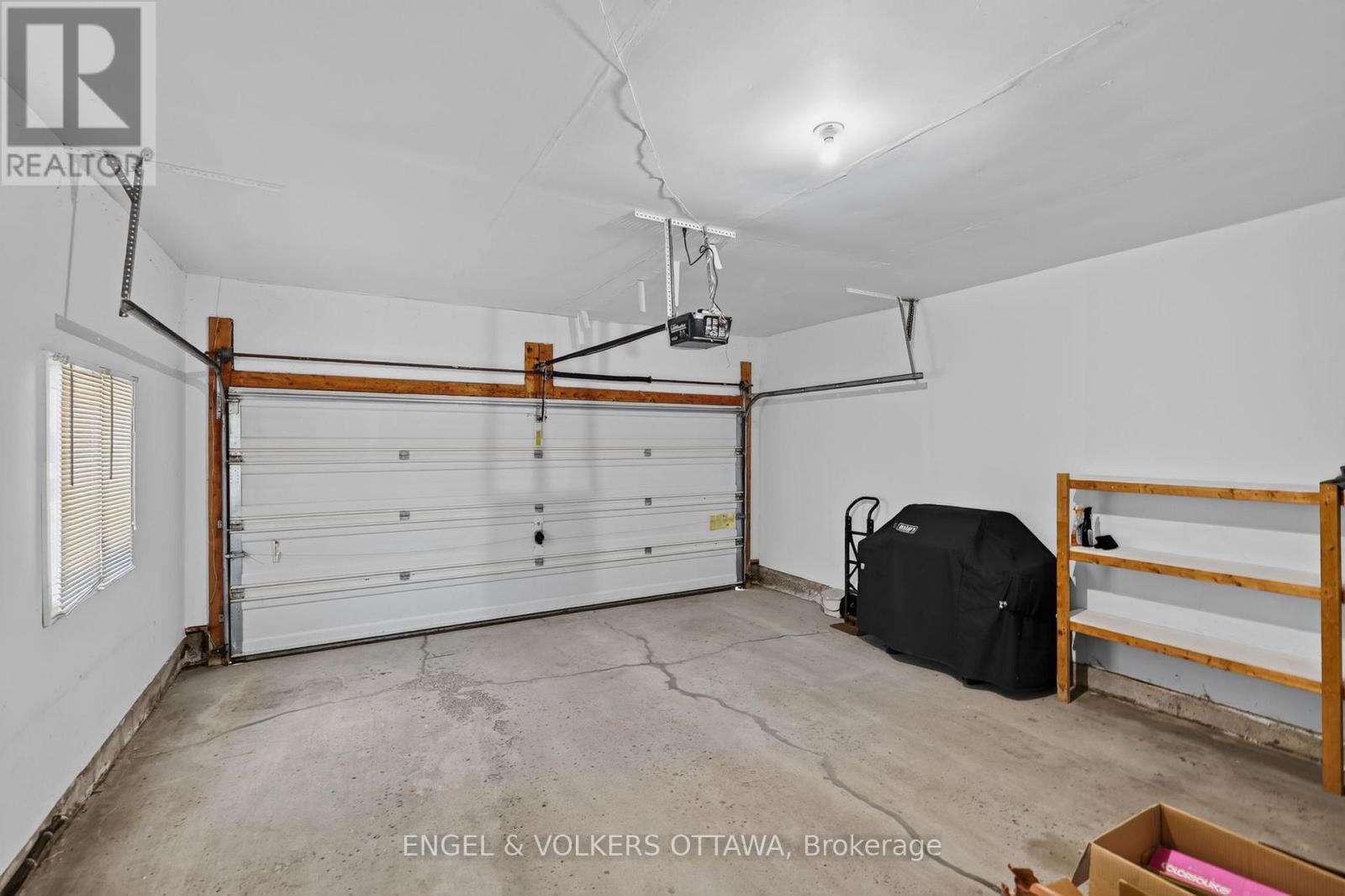 10 Waterthrush Crescent Property Photo 35