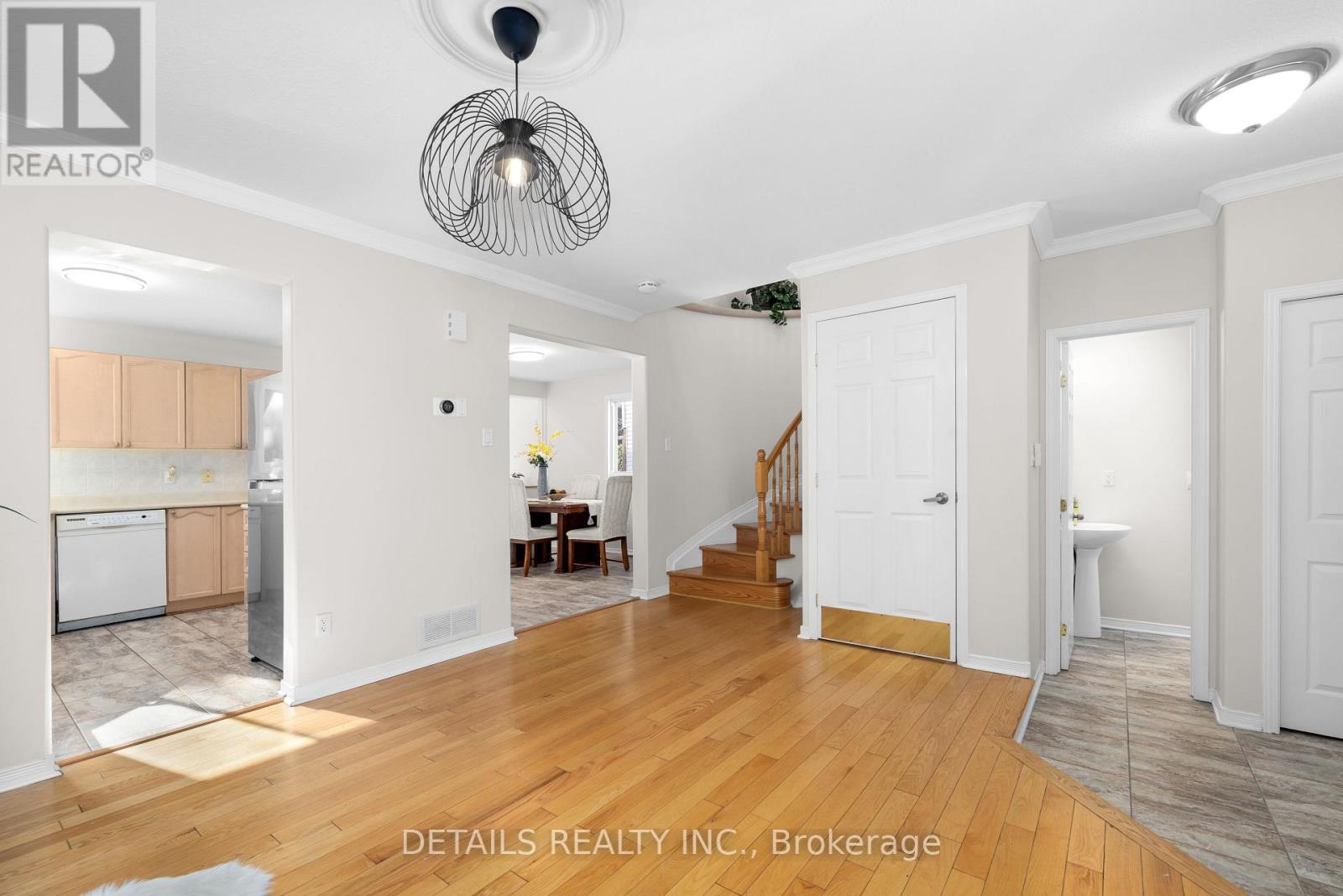 106 Woodgate Way Property Photo 6
