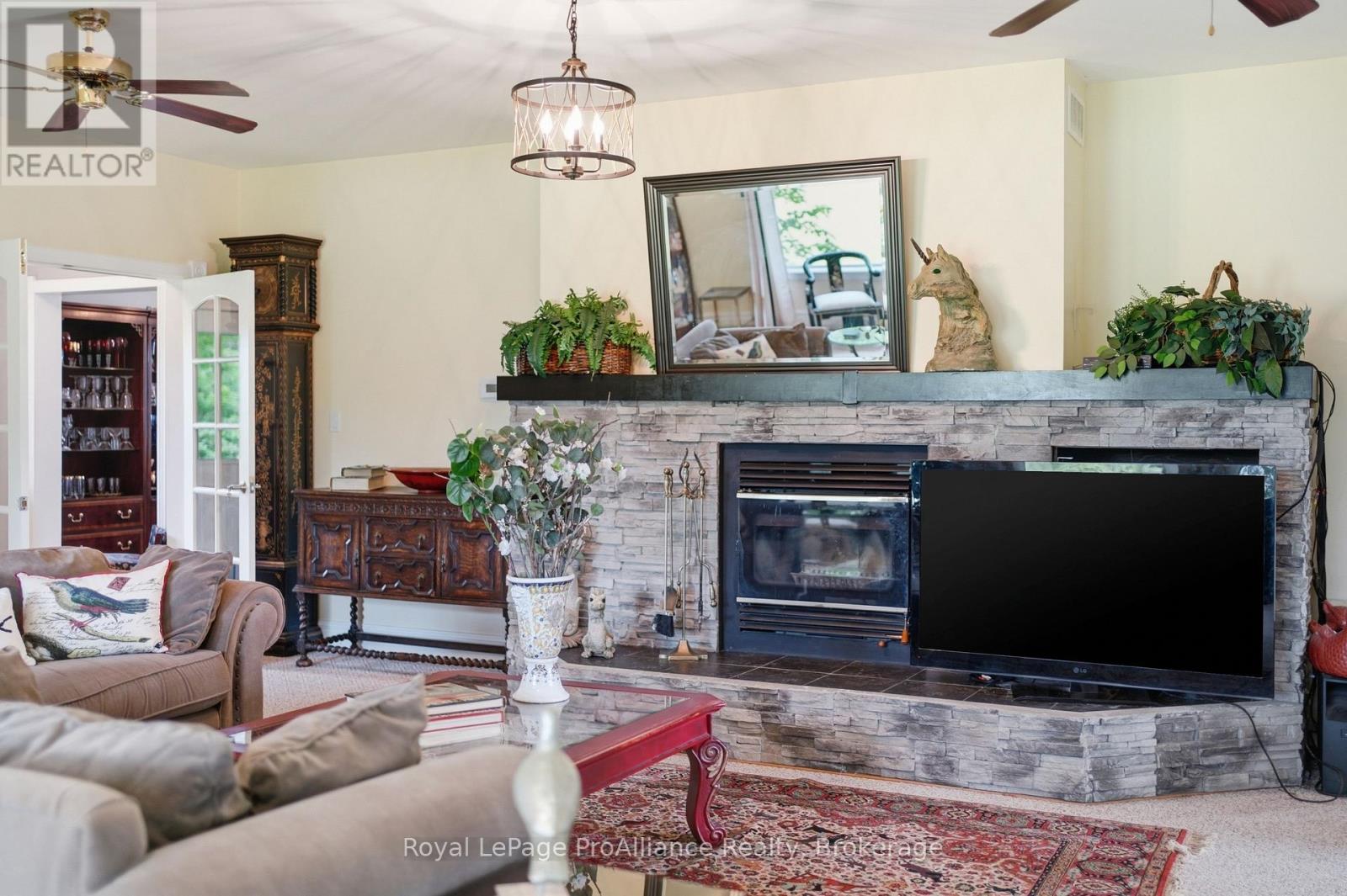 2925 County Road 10 Property Photo 11