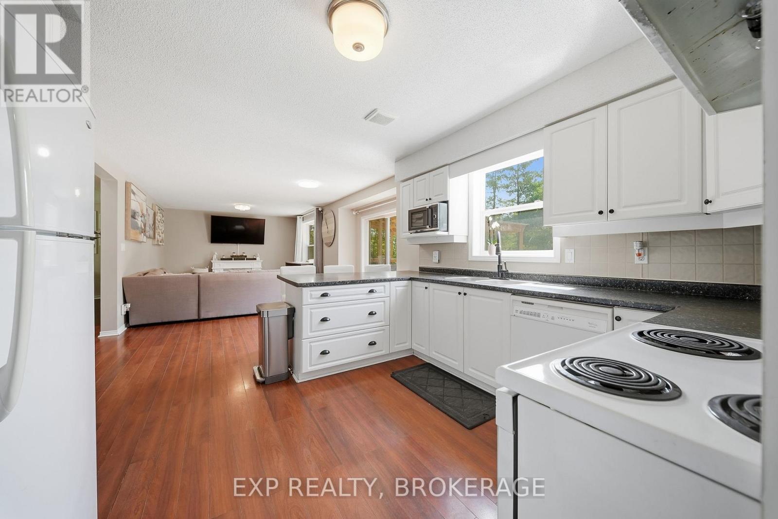 16131 Telephone Road Property Photo 8