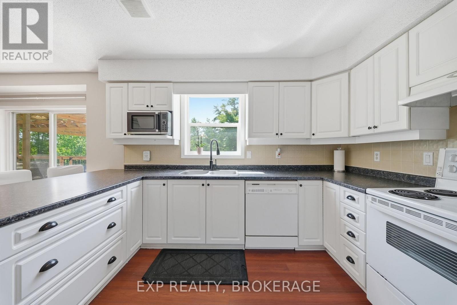 16131 Telephone Road Property Photo 10