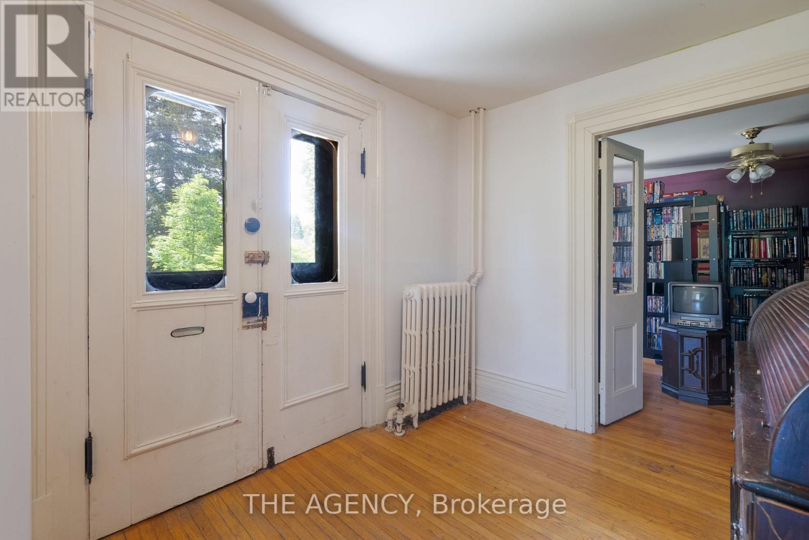 310 Ridout Street Property Photo 4