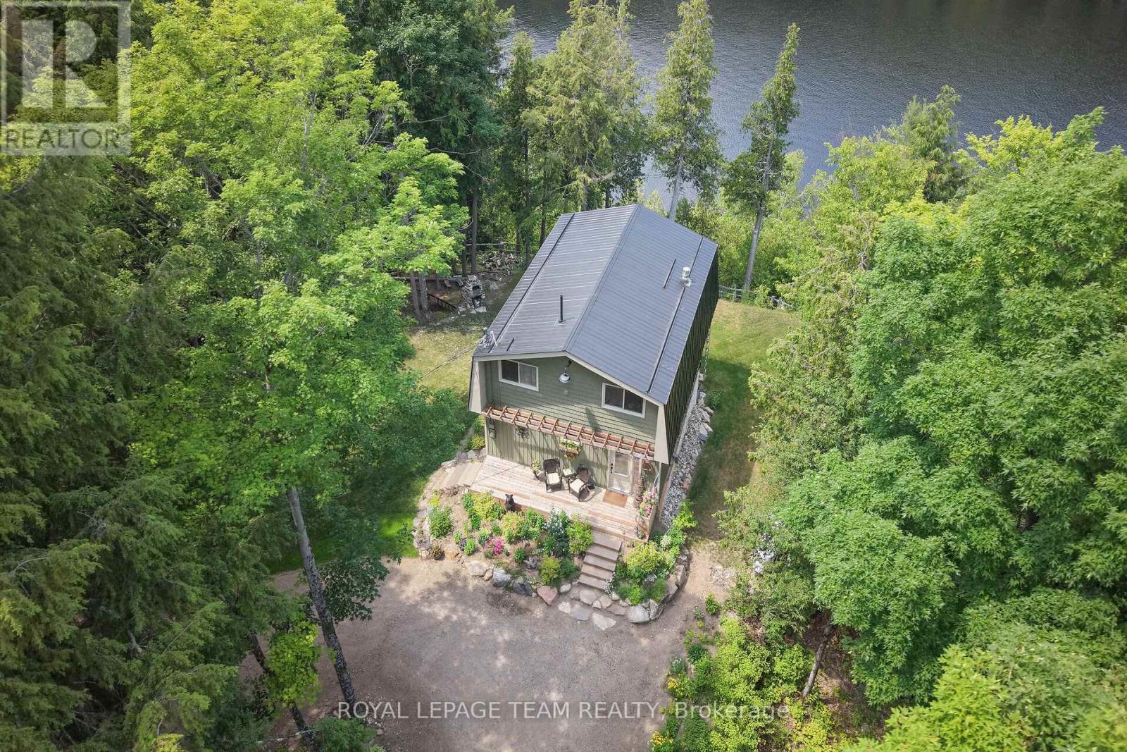 102 Mcvicar Lane Property Photo 2