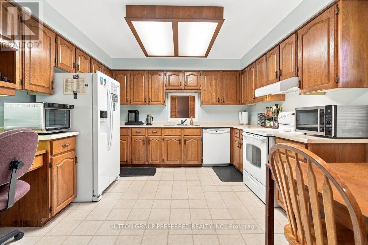 31 - 55 Fiddlers Green Road Property Photo 13