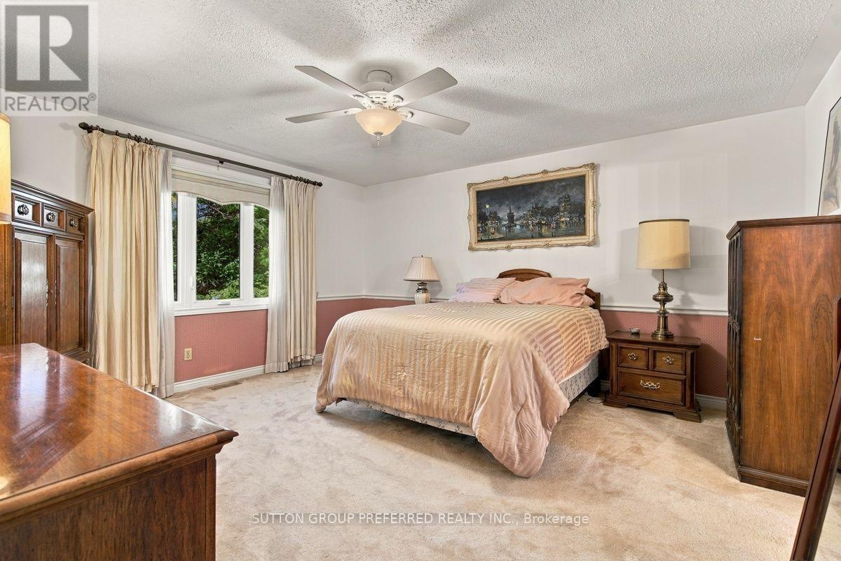 31 - 55 Fiddlers Green Road Property Photo 14