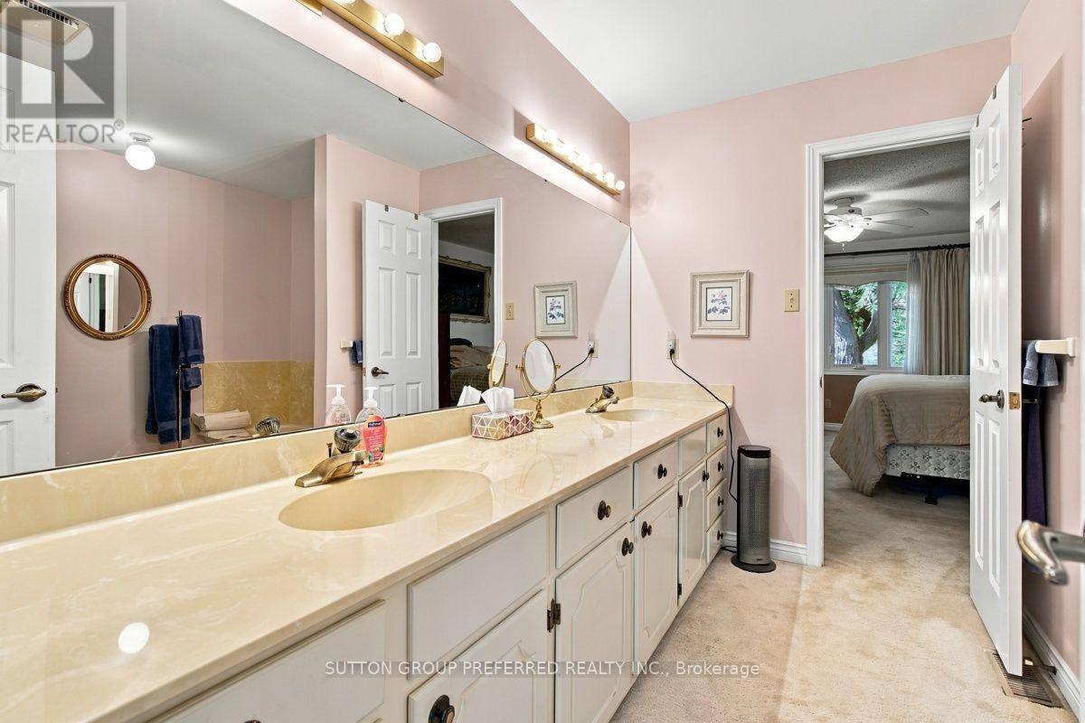 31 - 55 Fiddlers Green Road Property Photo 21