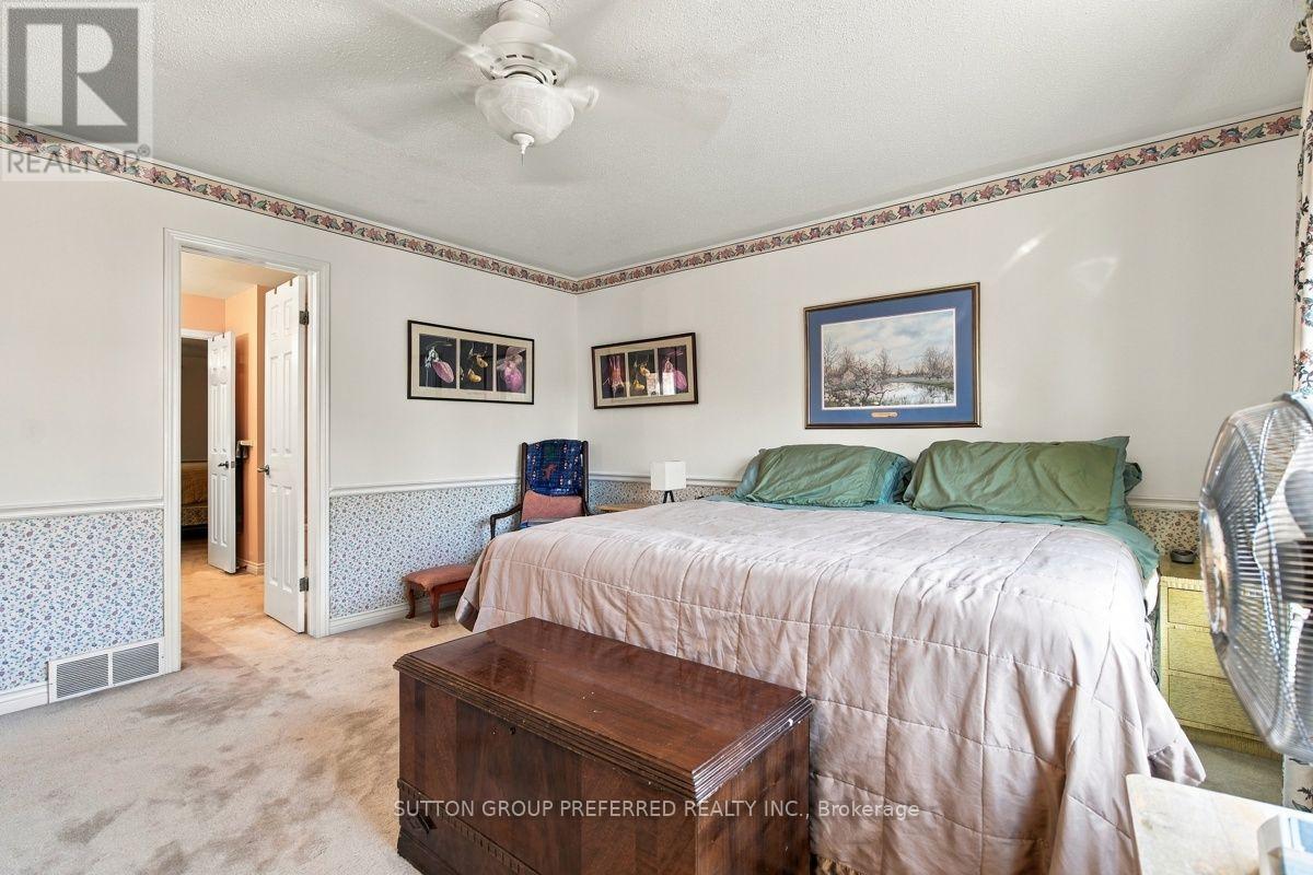 31 - 55 Fiddlers Green Road Property Photo 23